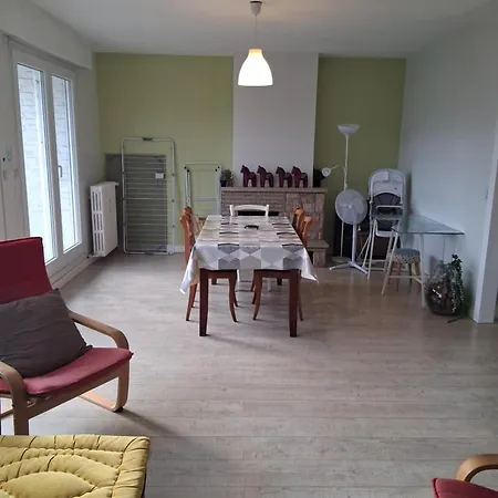 Lille St Maur 아파트 *