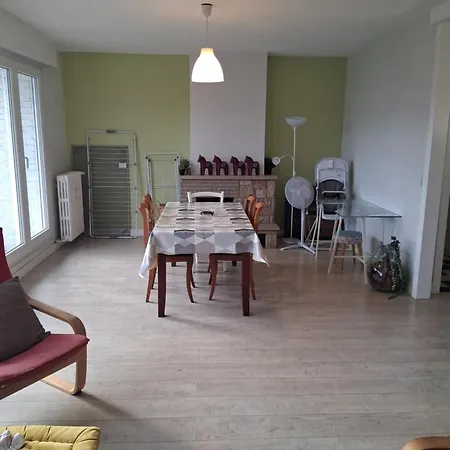 Lille St Maur 아파트